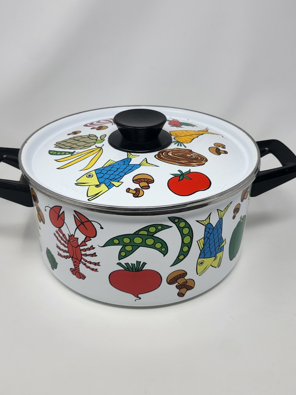 White Enamel Soup Pot with Colorful Vegetable & Fish Design